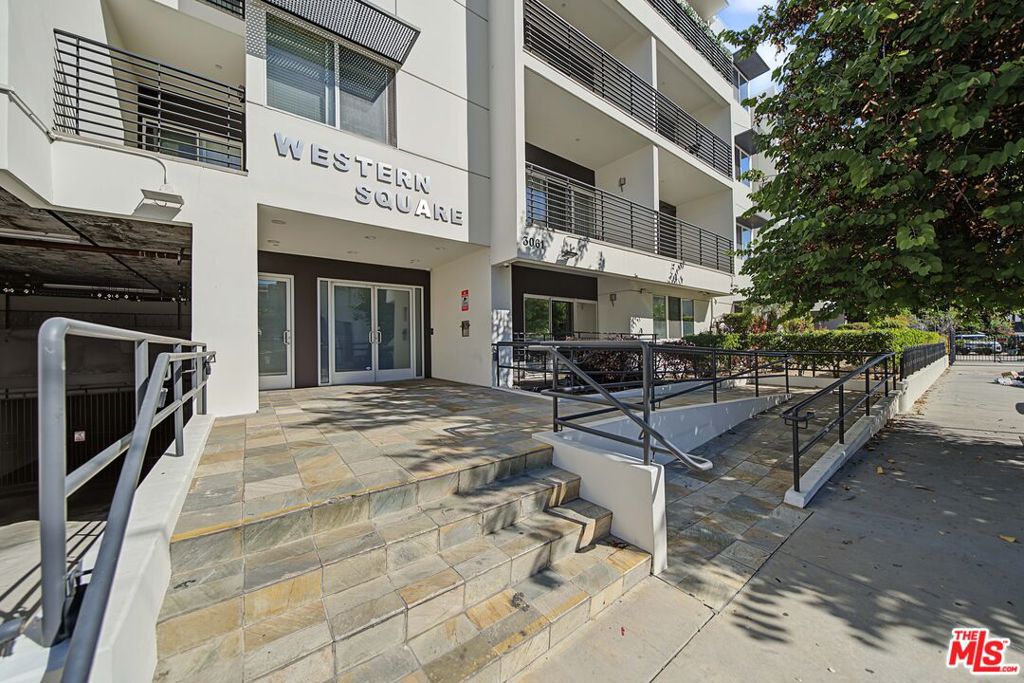 3061 W 12th Place 102