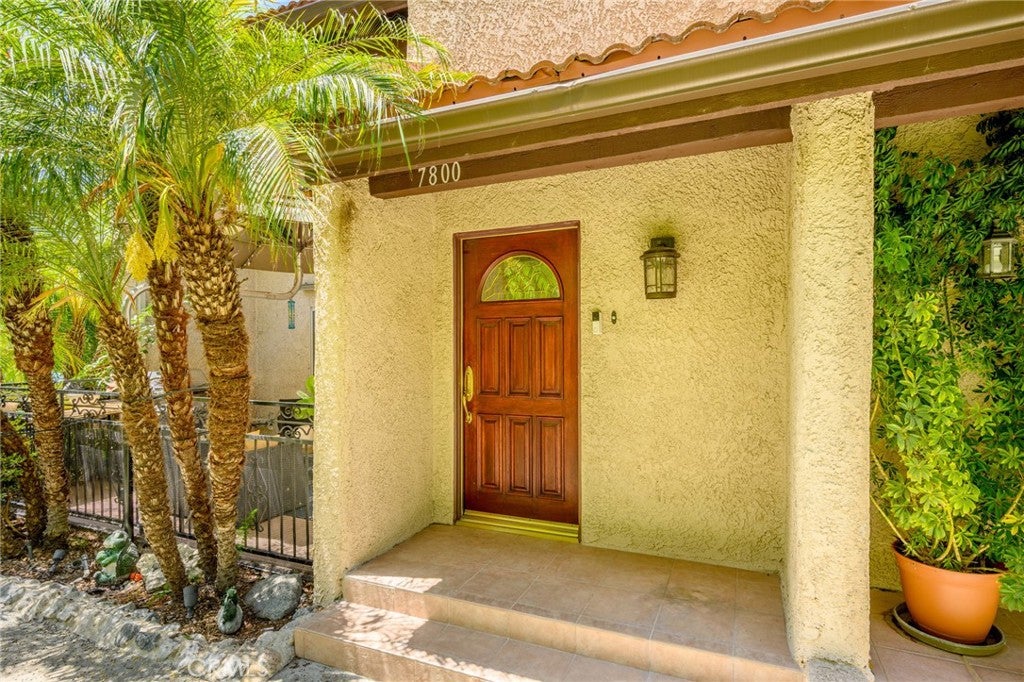 7800 Via Genova, Burbank CA 91504