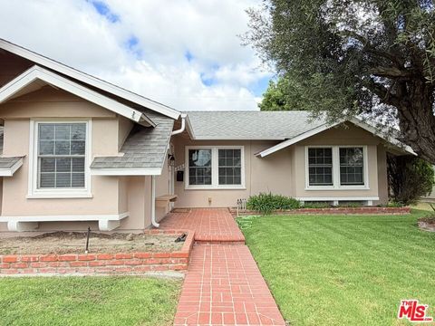 3001 Saint Albans Drive Los Alamitos CA 90720