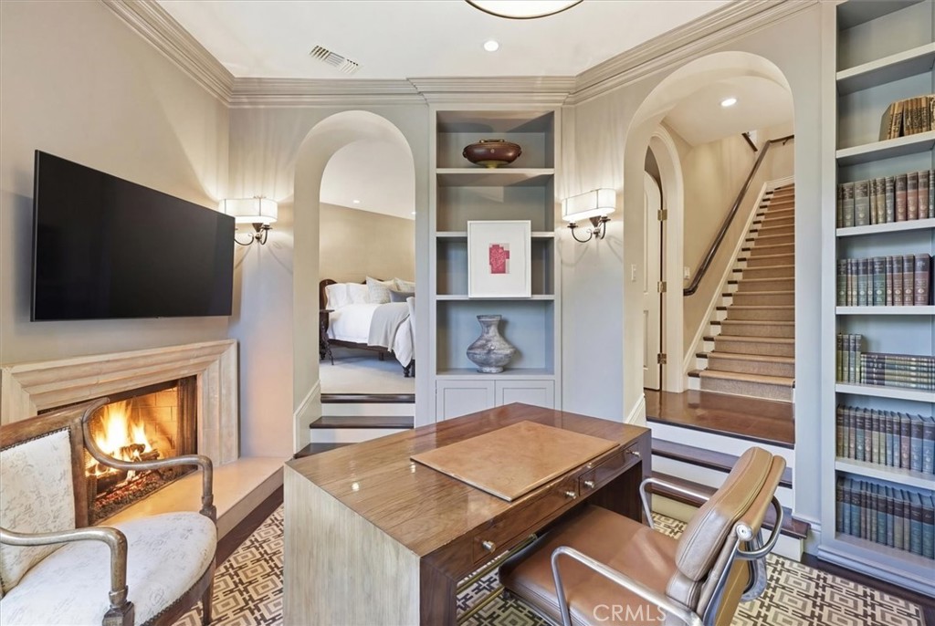 15500 W Sunset Boulevard 202