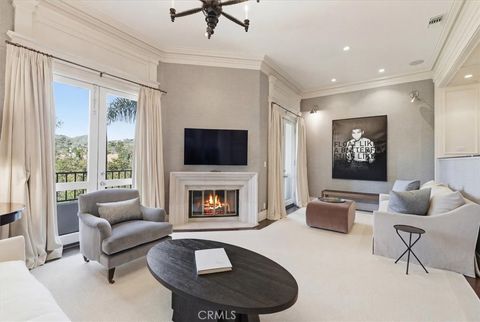 Photo of 15500 W Sunset Boulevard #202, Pacific Palisades, CA 90272 (MLS # SB26062833)