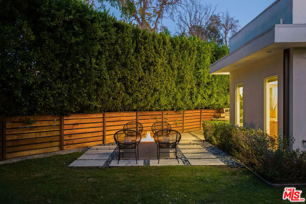 6152 Saint Clair Avenue