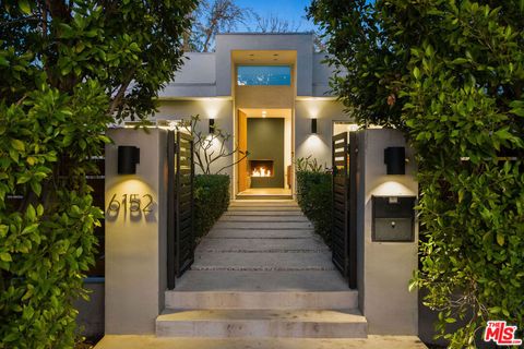 Photo of 6152 Saint Clair Avenue, North Hollywood, CA 91606 (MLS # 26657713)