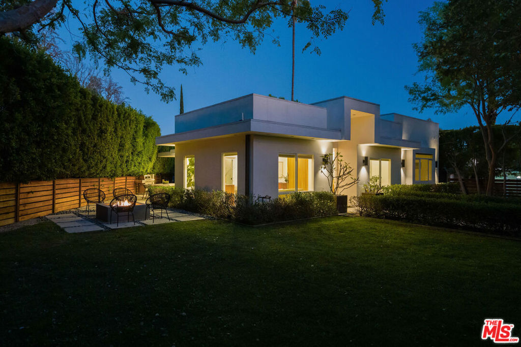 6152 Saint Clair Avenue