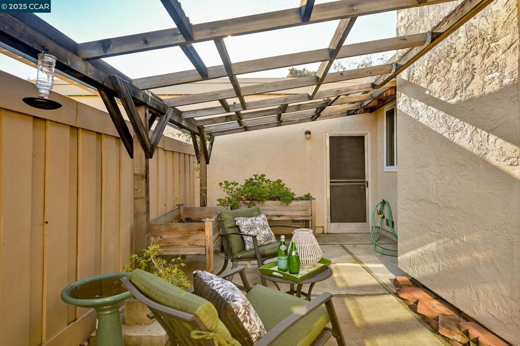 MARSHCREEK VILLA - Residential