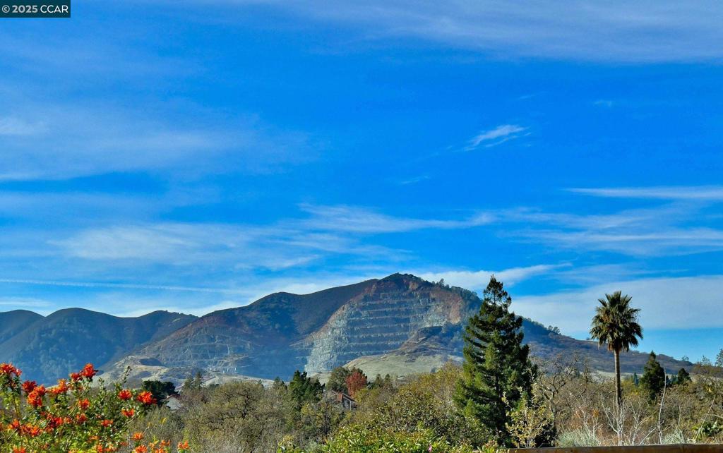 MARSHCREEK VILLA - Residential