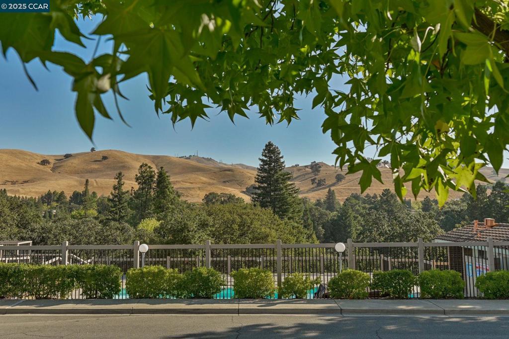 MARSHCREEK VILLA - Residential