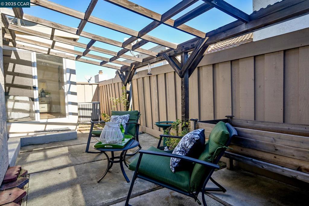 MARSHCREEK VILLA - Residential