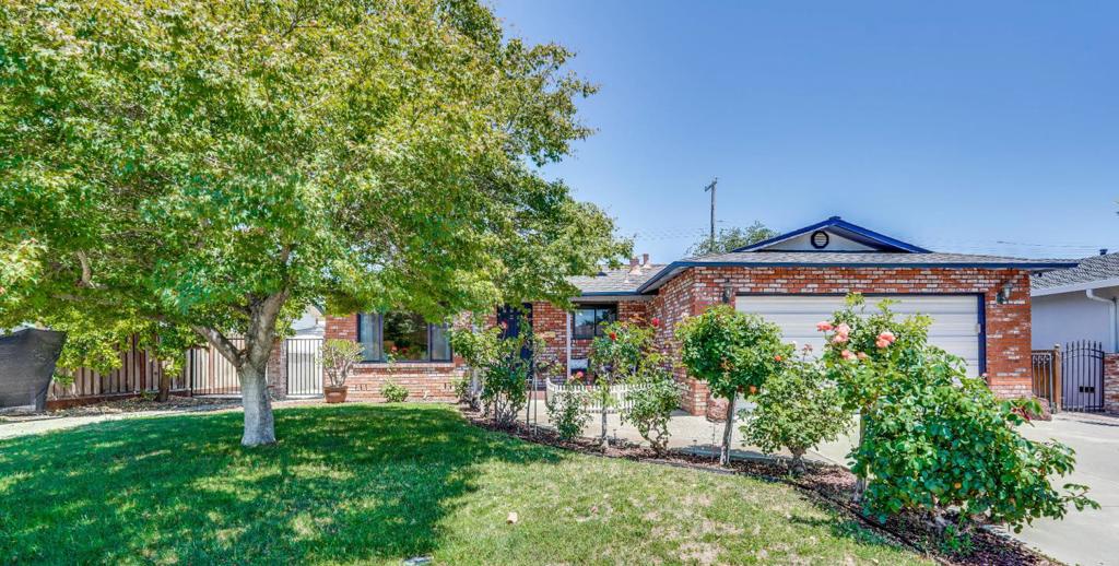 3445 Kenyon Drive