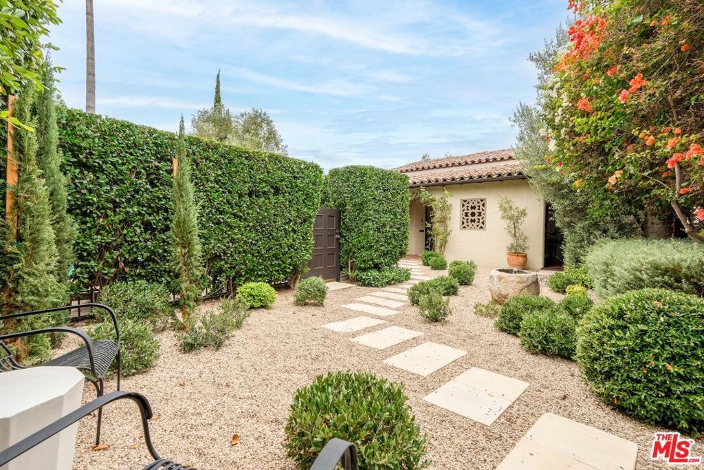Photo of 2039 Micheltorena Street, Los Angeles, CA 90039 (MLS # 25590147)