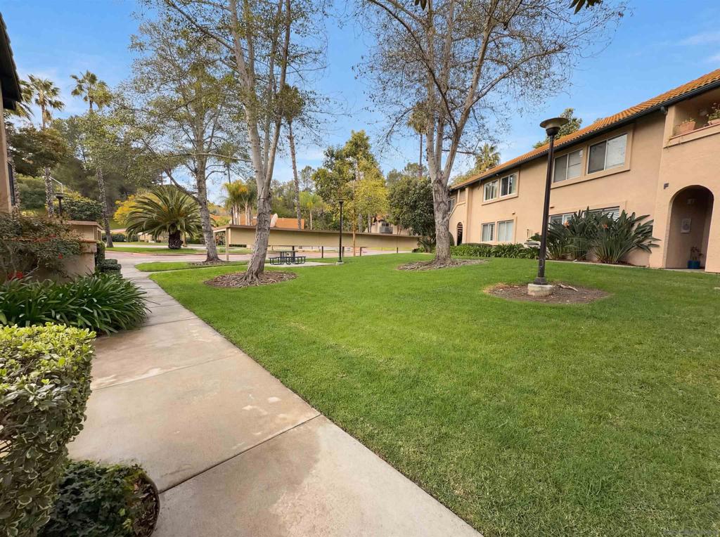 11231 Avenida De Los Lobos H