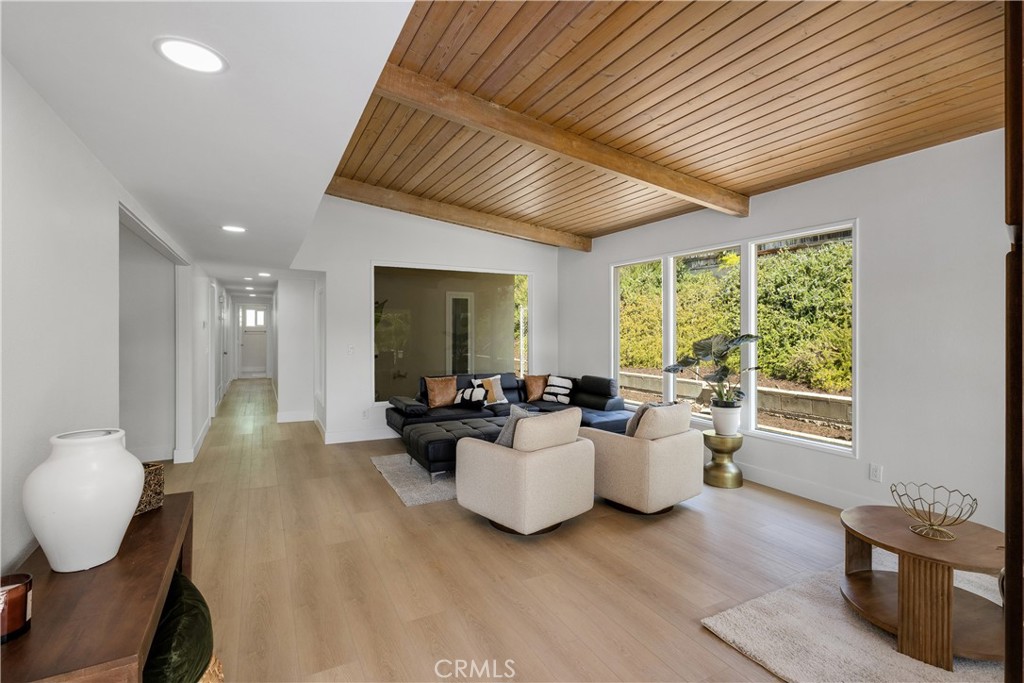 1219 N Raymond Avenue