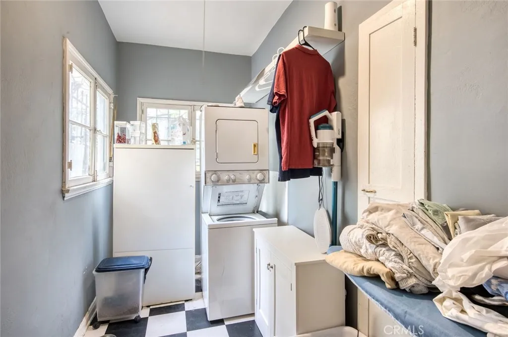 Los Angeles, California 90019, United States, ,Residential,Active,162291