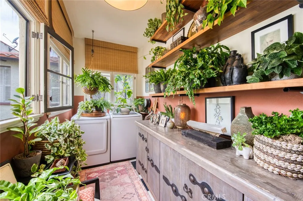 Los Angeles, California 90019, United States, ,Residential,Active,162291