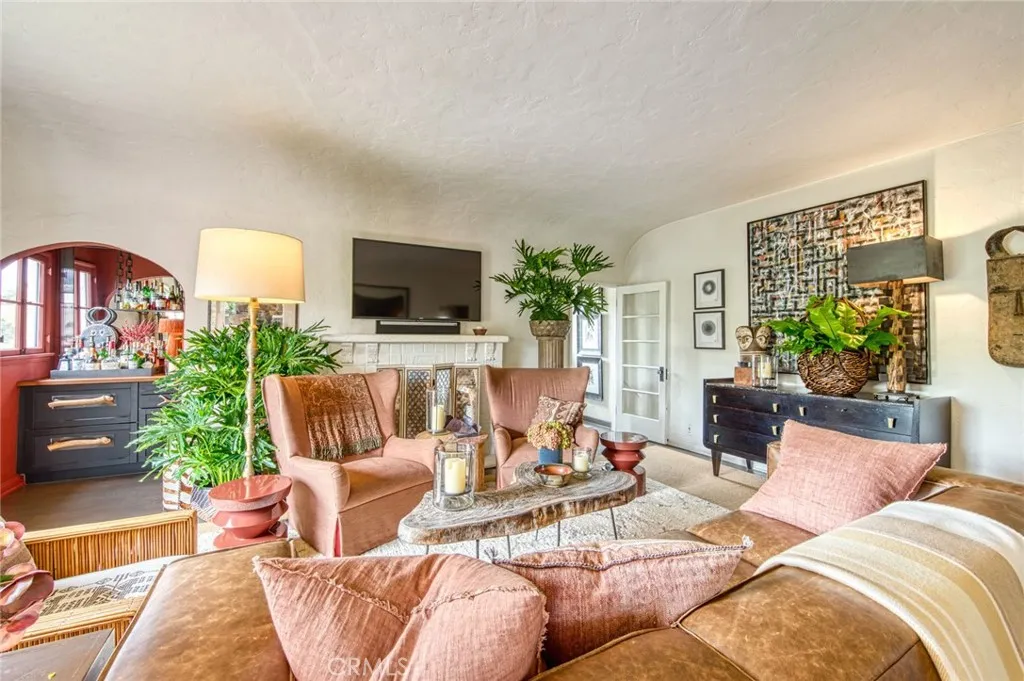 Los Angeles, California 90019, United States, ,Residential,Active,162291