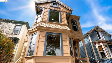 Photo of 2027 Curtis St, Oakland, CA 94607 (MLS # 41131850)