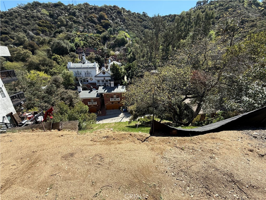 8583 Lookout Mountain Avenue