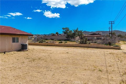 Tiny photo for 7234 Palo Alto Ave, Yucca Valley, CA 92284 (MLS # JT26044269)