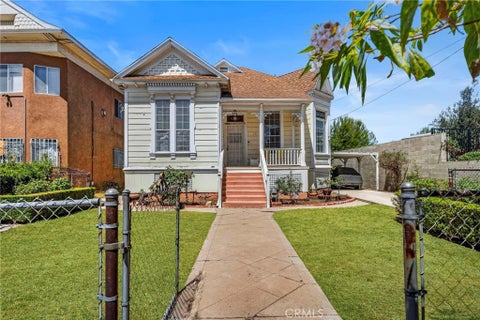 Photo of 1339 S Union AVE, Los Angeles, CA 90015 (MLS # DW26182059)