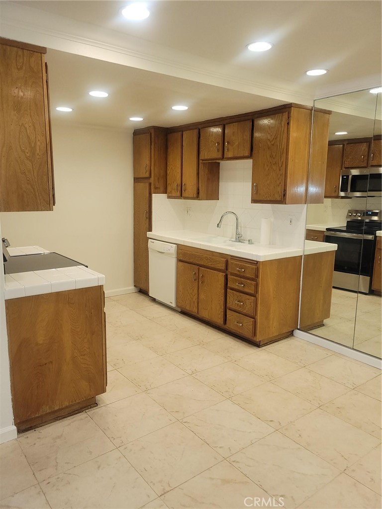 Birch Tree Racquetball Condos (BTRC) - Residential Lease