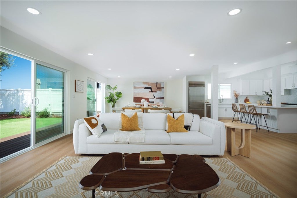 30129 Via Rivera