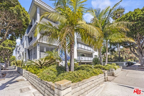 Photo of 2901 4th Street #103, Santa Monica, CA 90405 (MLS # 26995767)