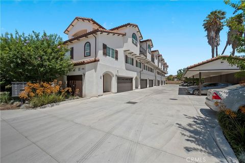 Photo of 1755 Heywood St St #201, Simi Valley, CA 93065 (MLS # SR26001121)
