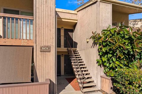Photo of 5978 Rancho Mission Rd Rd #274, San Diego, CA 92108 (MLS # 2600927SD)