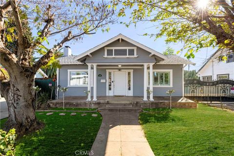 Photo of 332 Chester Pl Pl, Pomona, CA 91768 (MLS # CV26024287)
