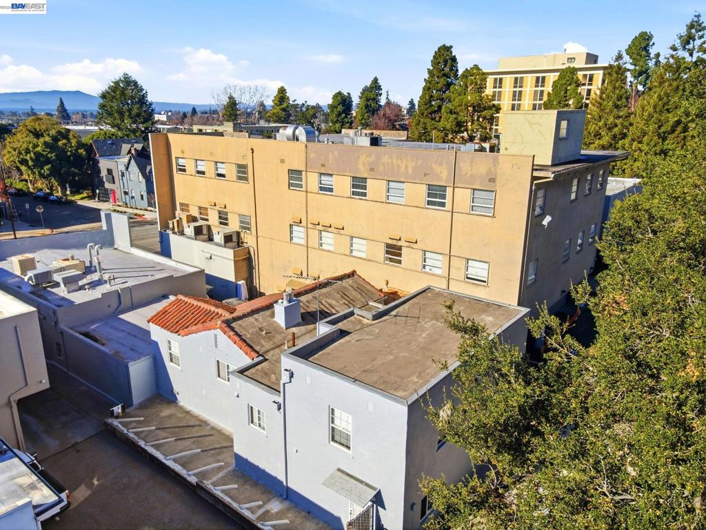 2917 Telegraph Ave