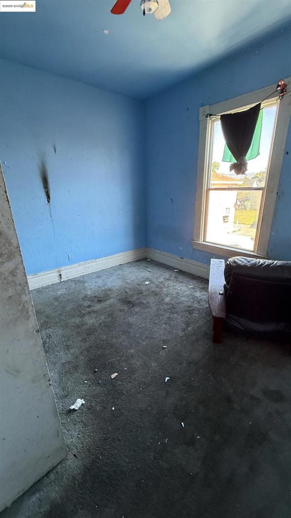 WEST OAKLAND - Residential