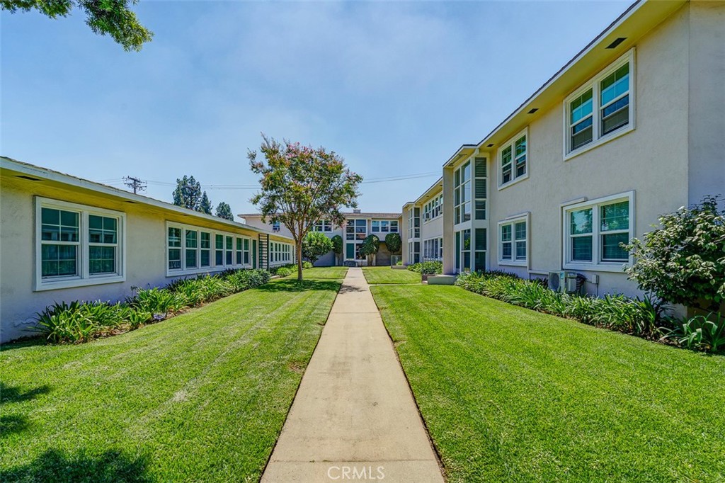 Properties 1 1513 1517 HUNTINGTON Drive