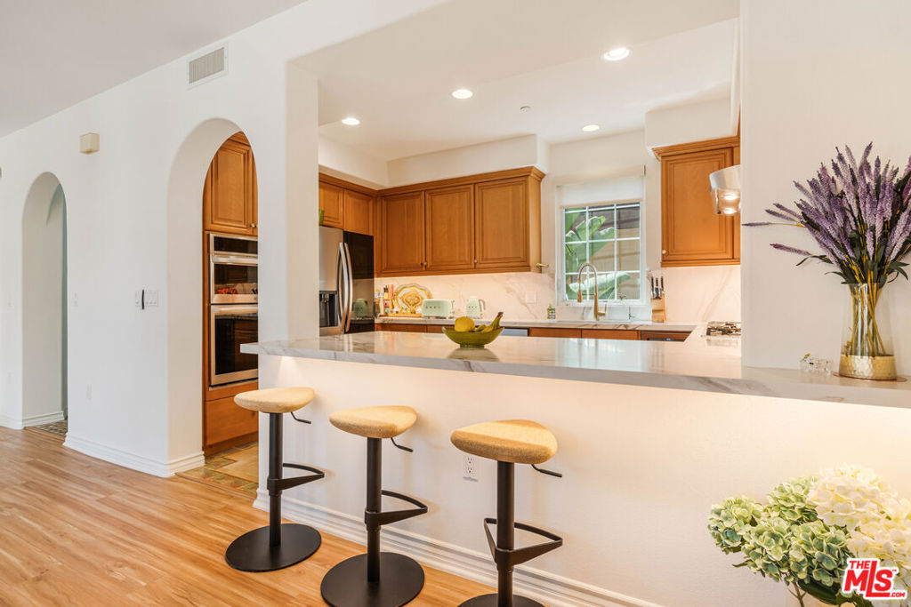 5935 Playa Vista Drive 204