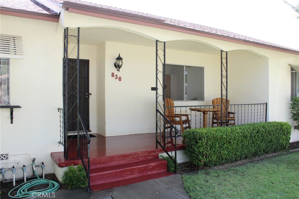 836 N 10th Avenue
