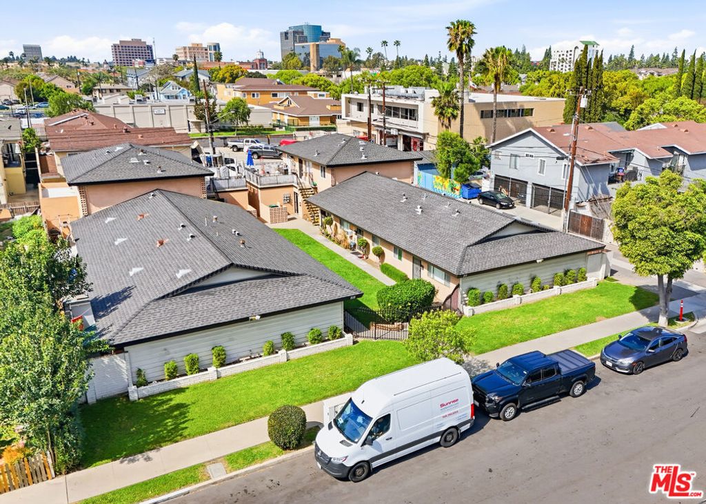 Photo of 311 S Kroeger Street, Anaheim, CA 92805 (MLS # 26714247)