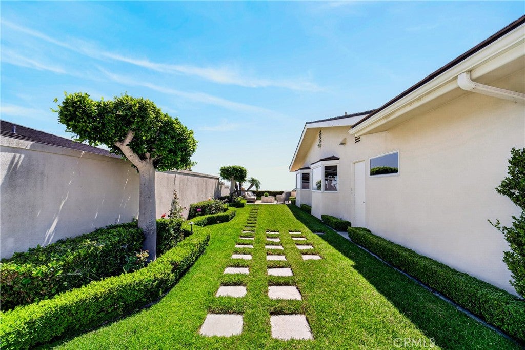4807 Surrey Drive, Corona Del Mar CA 92625 - Photo 45