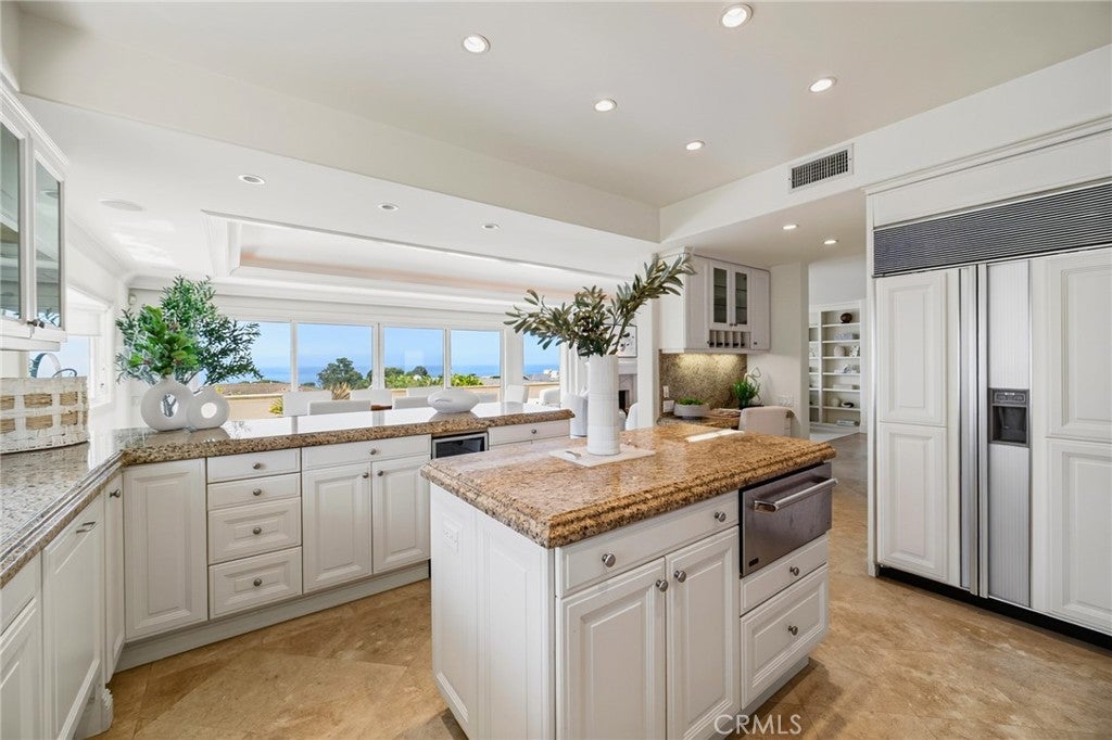 4807 Surrey Drive, Corona Del Mar CA 92625 - Photo 17