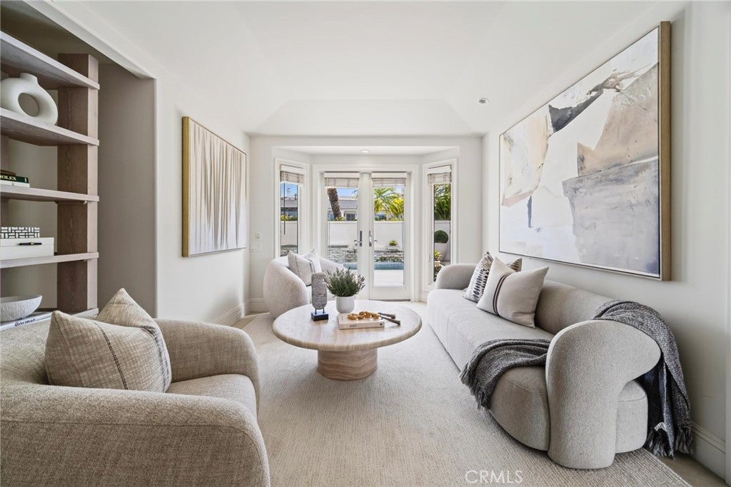 4807 Surrey Drive, Corona Del Mar CA 92625 - Photo 8