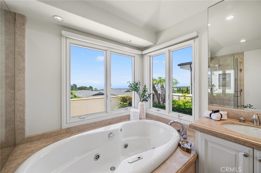 4807 Surrey Drive, Corona Del Mar CA 92625 - Photo 34