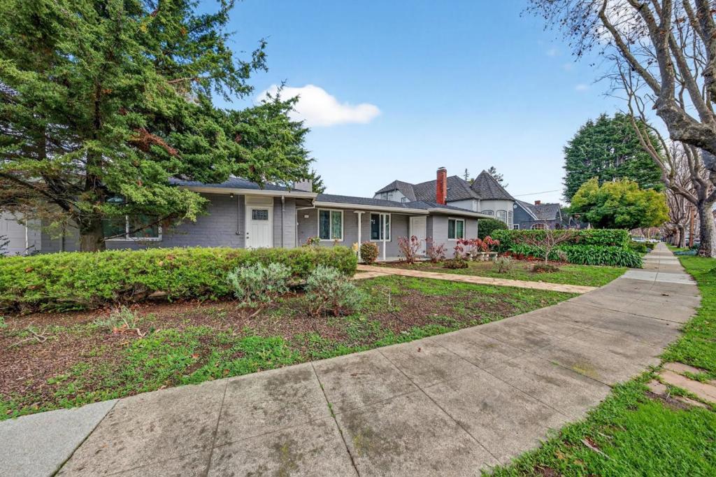 808 Winchester Drive