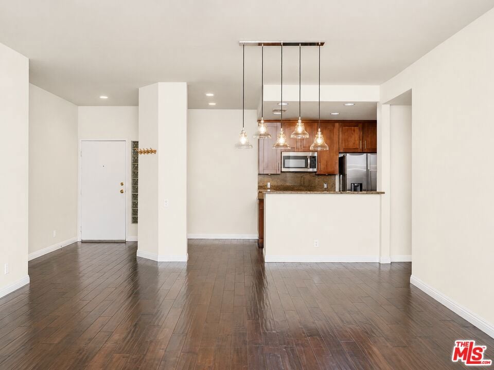 10021 Tabor Street 109