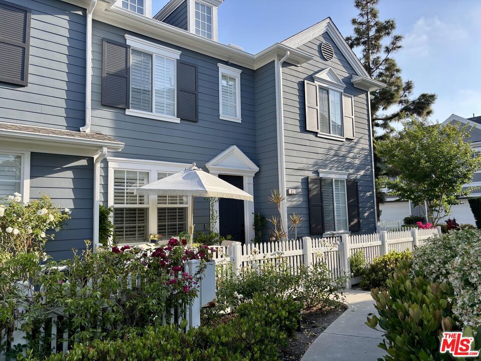 62 Strawflower Street
