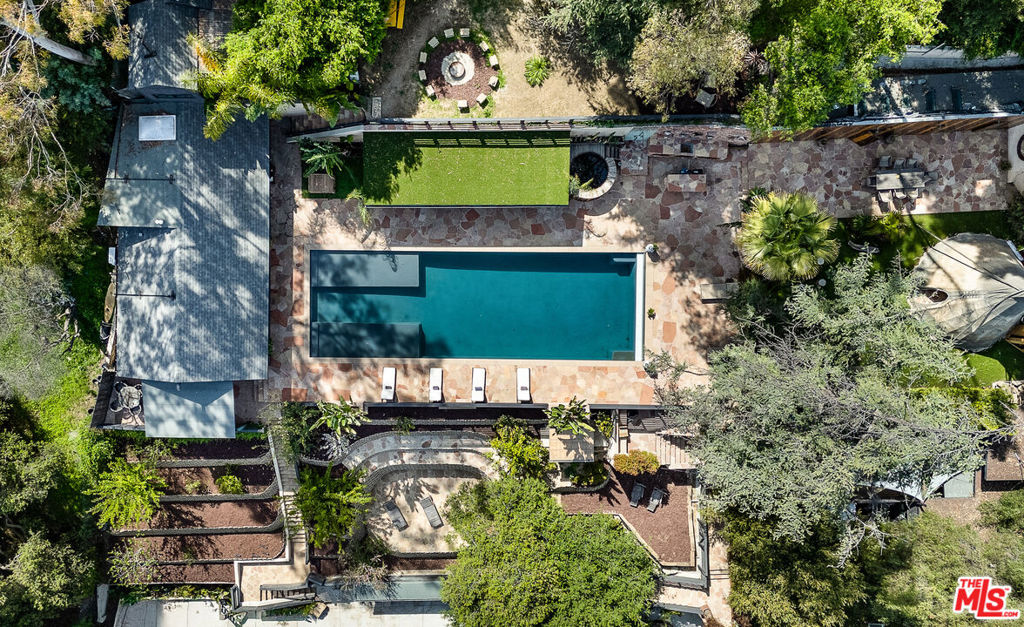 FRYMAN CANYON - Residential