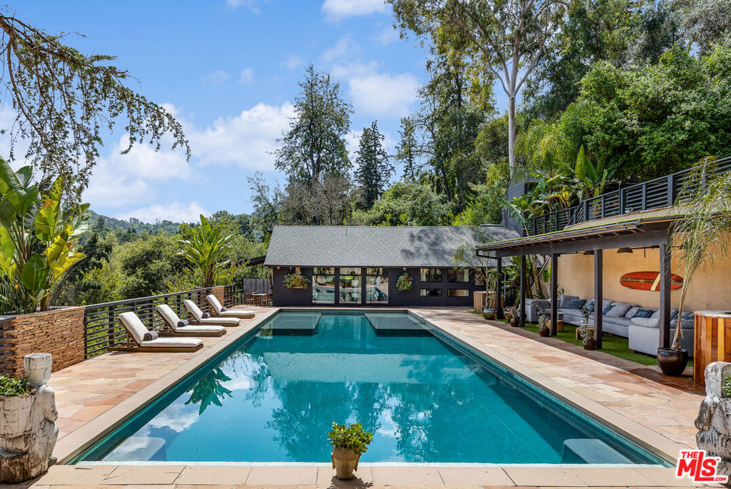 FRYMAN CANYON - Residential