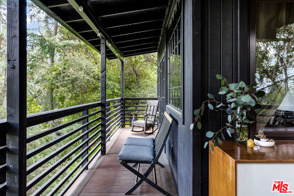 FRYMAN CANYON - Residential