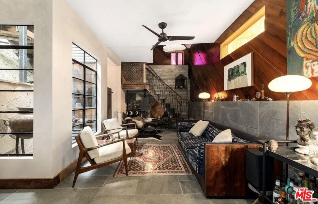 FRYMAN CANYON - Residential
