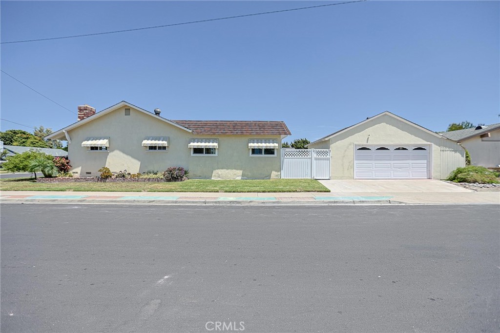 1316 W Tonia