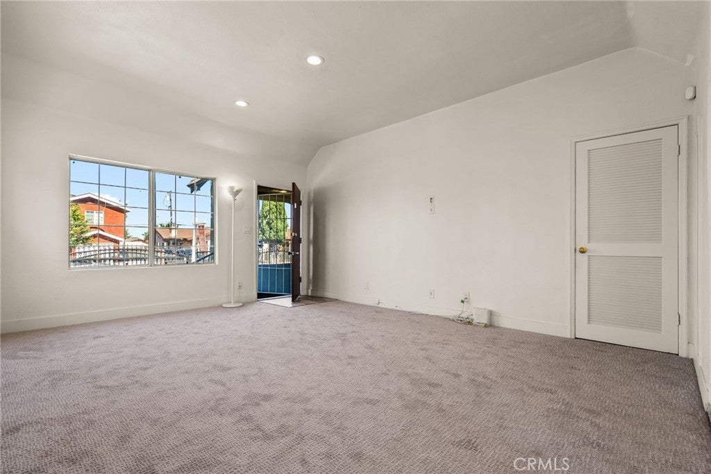 536 S Sadler