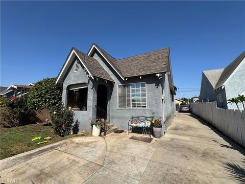 Photo of 536 S Sadler AVE, Los Angeles, CA 90022 (MLS # DW26111926)