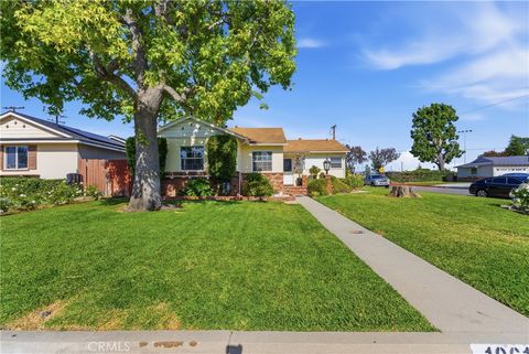 Photo of 10612 Hester AVE, Whittier, CA 90604 (MLS # DW26097647)